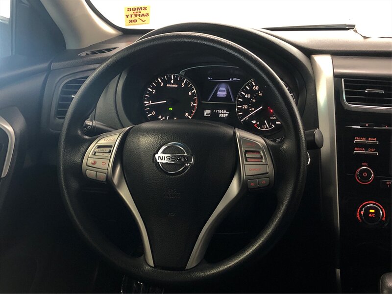 2015 Nissan Altima 2.5 S Image 14 of 23