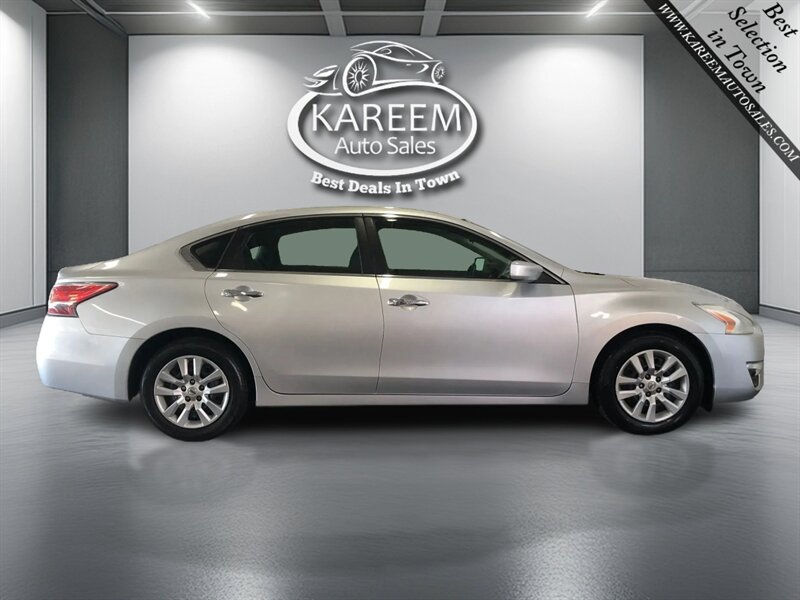 2015 Nissan Altima 2.5 S Image 4 of 23