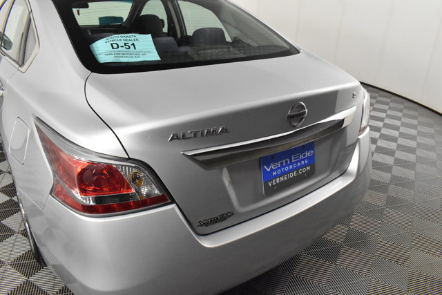2015 Nissan Altima 2.5 S Image 47 of 53