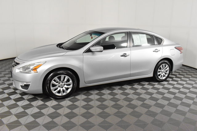 2015 Nissan Altima 2.5 S Image 1 of 53