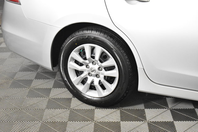 2015 Nissan Altima 2.5 S Image 11 of 53