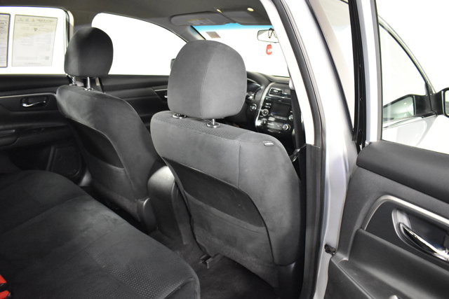 2015 Nissan Altima 2.5 S Image 19 of 53