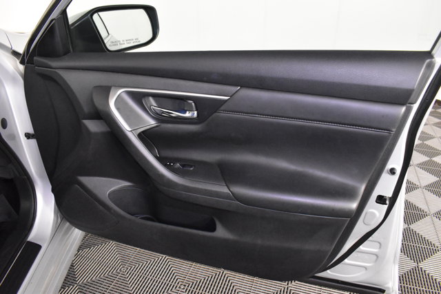 2015 Nissan Altima 2.5 S Image 36 of 53