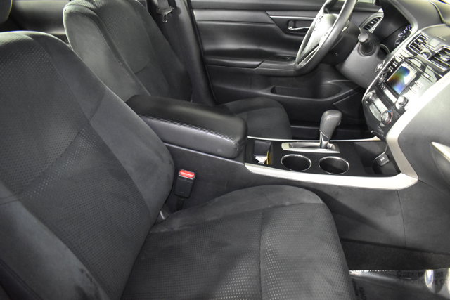 2015 Nissan Altima 2.5 S Image 21 of 53