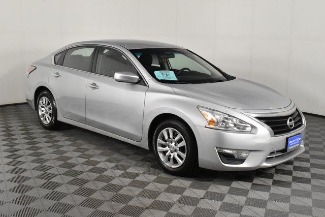 2015 Nissan Altima 2.5 S Image 3 of 53