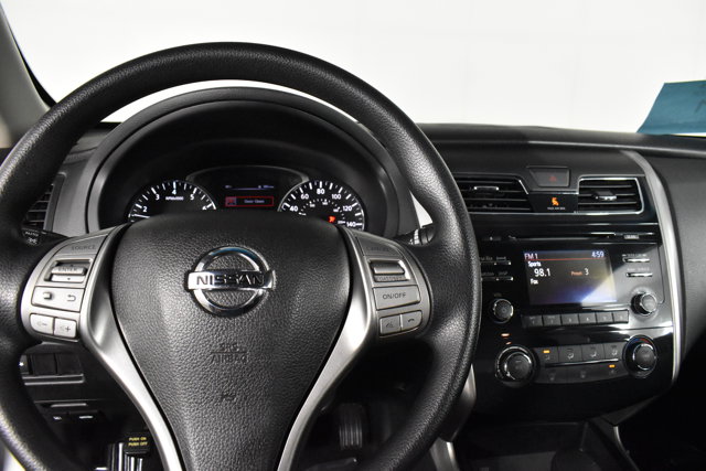 2015 Nissan Altima 2.5 S Image 26 of 53