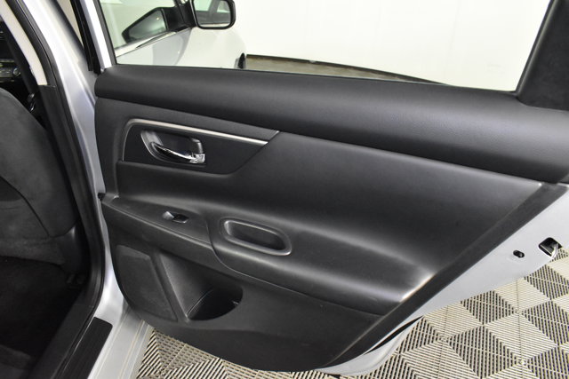 2015 Nissan Altima 2.5 S Image 35 of 53