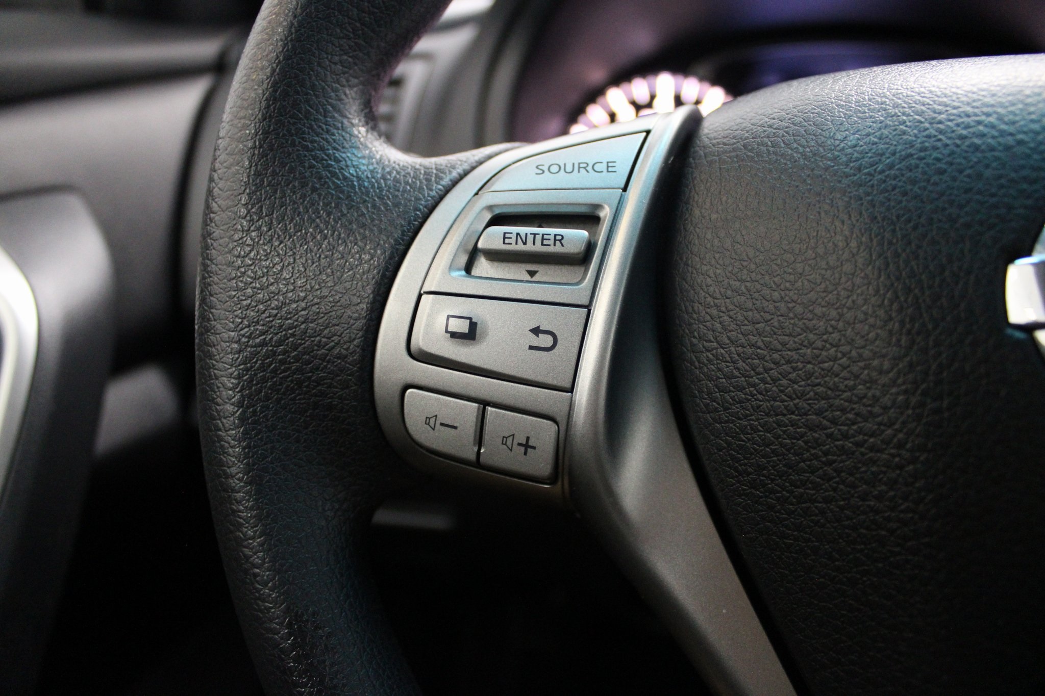 Vehicle image 31 of 41