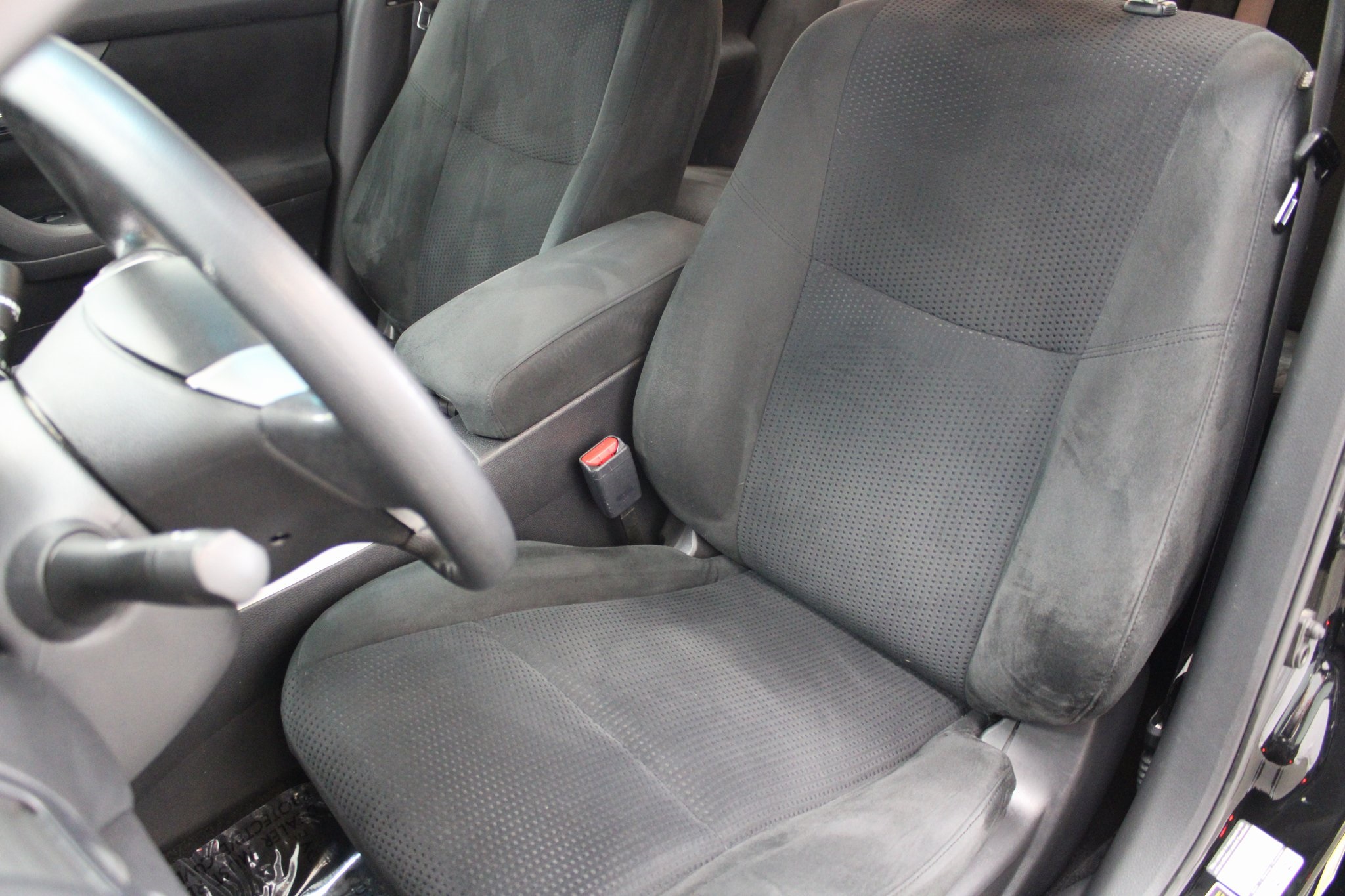 Vehicle image 12 of 41