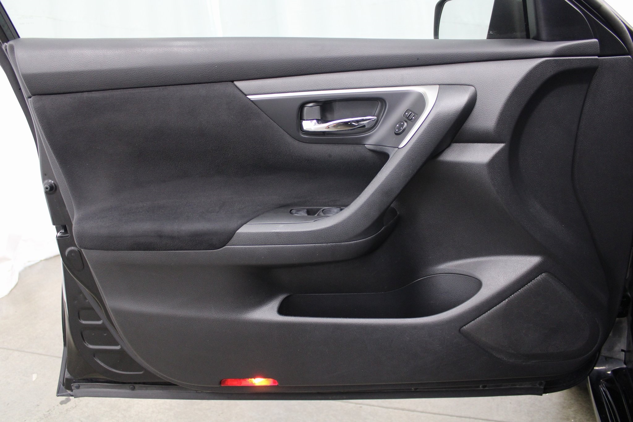 Vehicle image 26 of 41