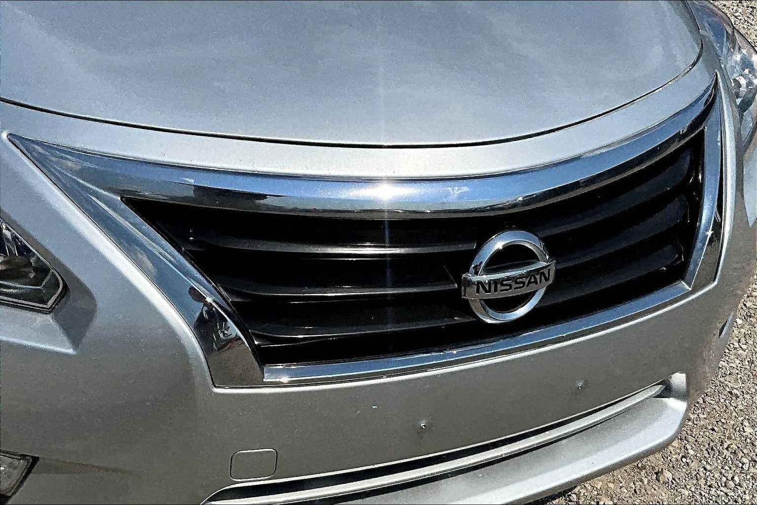 2015 Nissan Altima 2.5 S Image 22 of 29