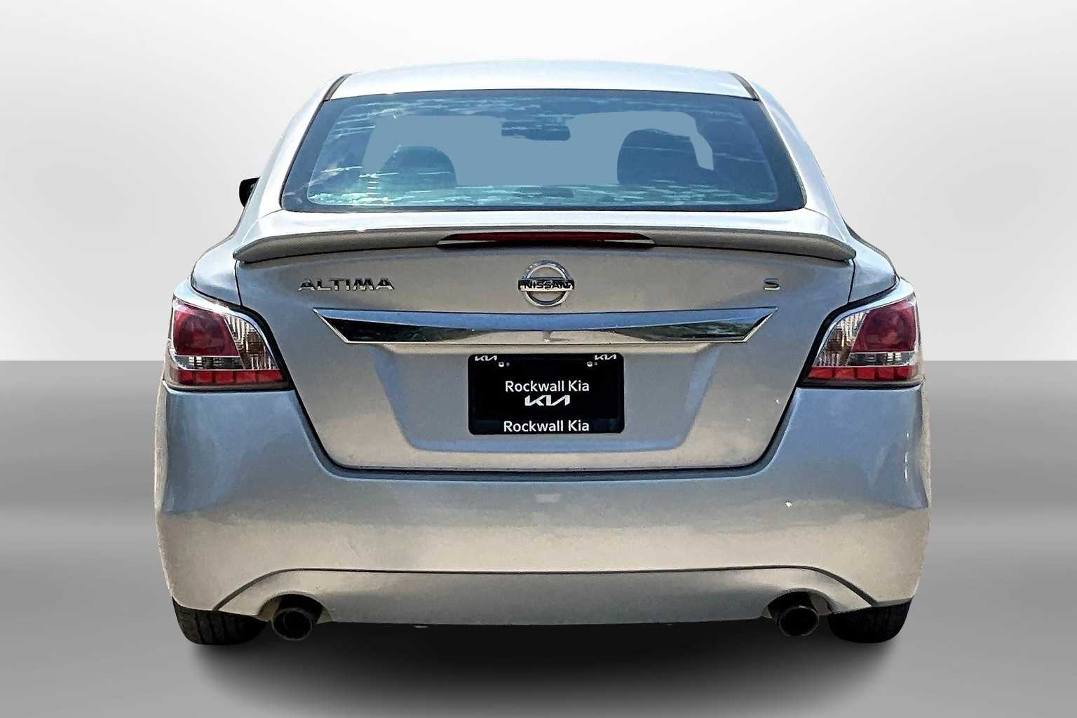 2015 Nissan Altima 2.5 S Image 5 of 29