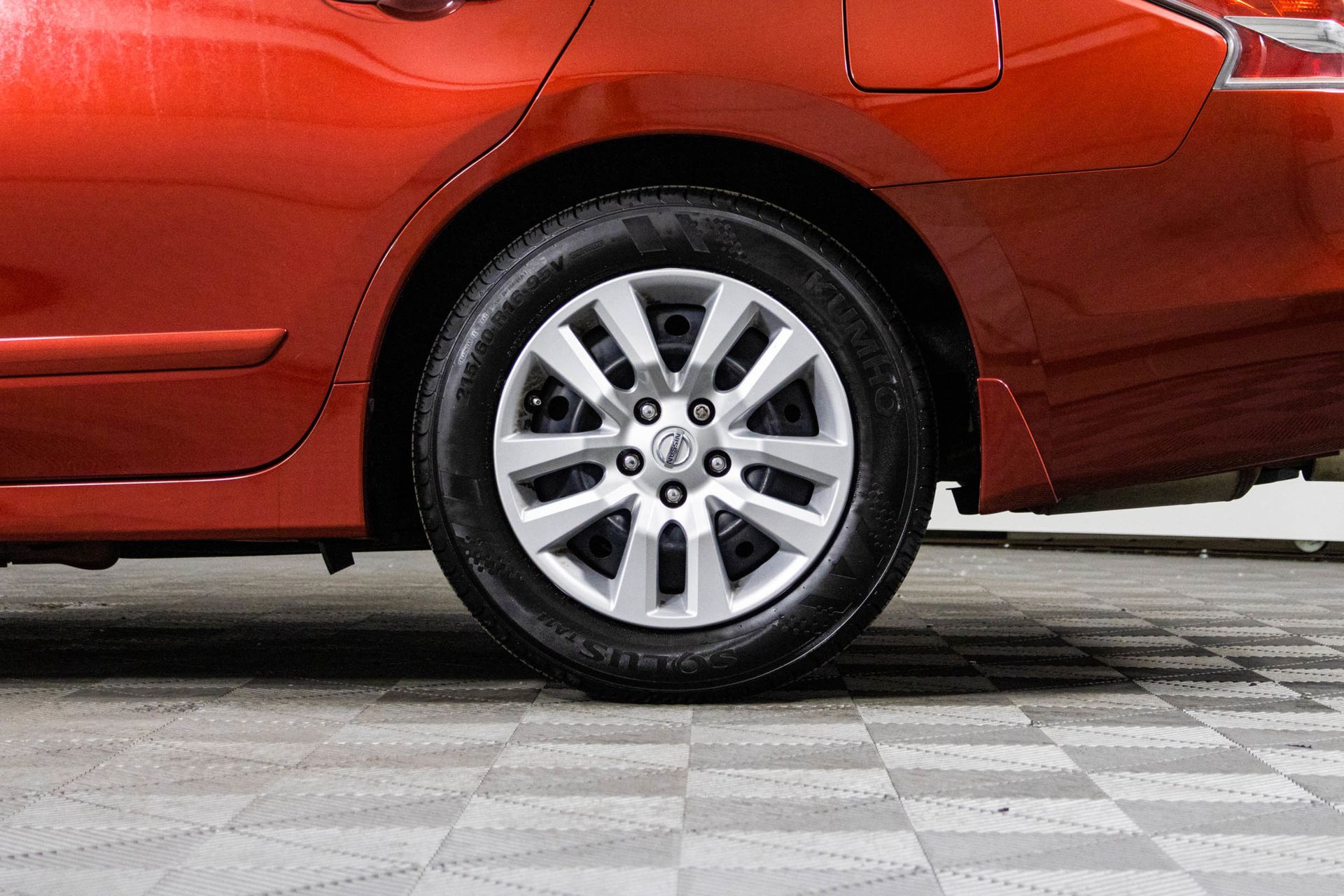 2015 Nissan Altima 2.5 S Image 13 of 39