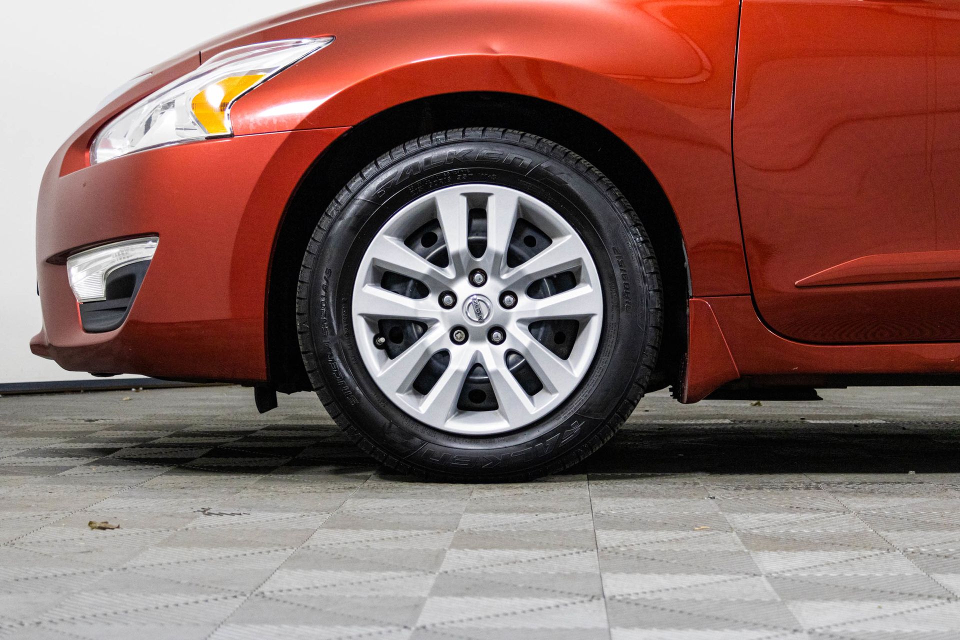 2015 Nissan Altima 2.5 S Image 12 of 39