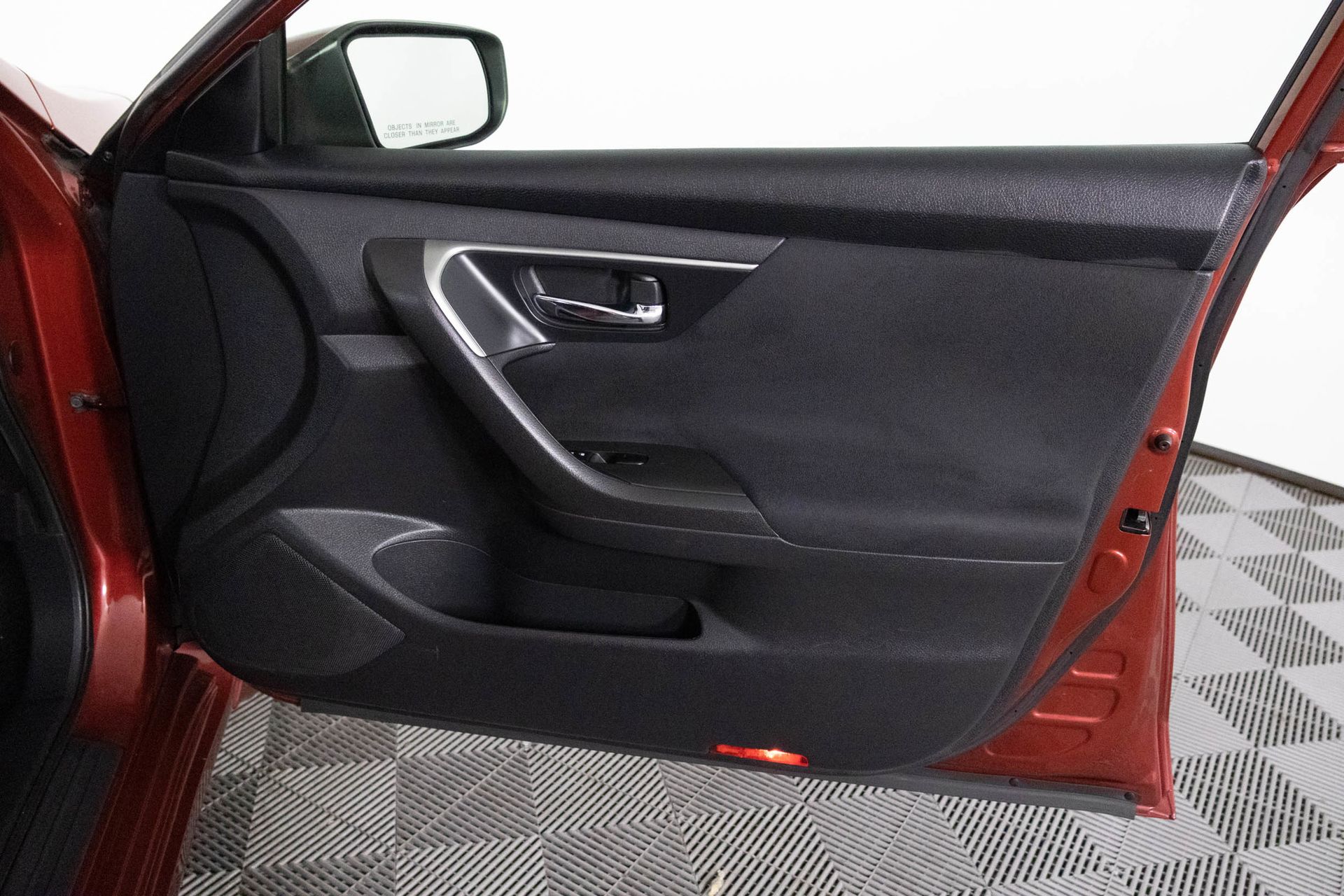 2015 Nissan Altima 2.5 S Image 30 of 39