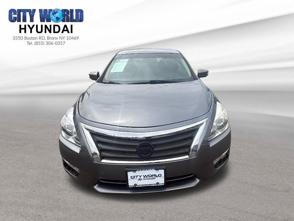 2015 Nissan Altima 2.5 SL Image 2 of 31