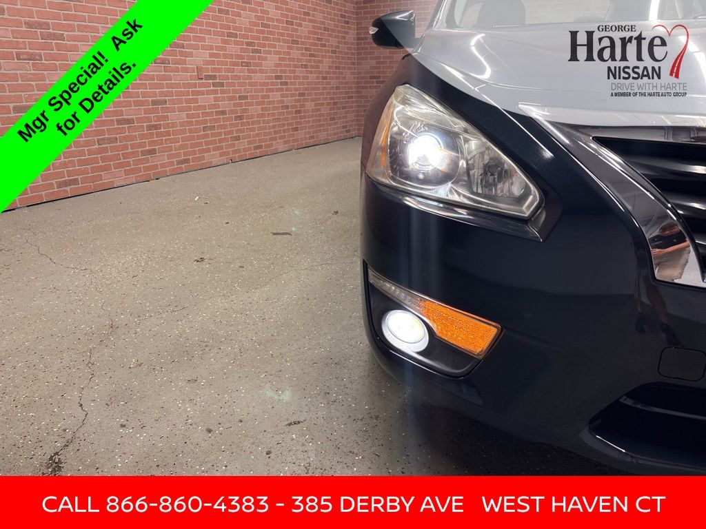 2015 Nissan Altima 2.5 SL Image 2 of 56