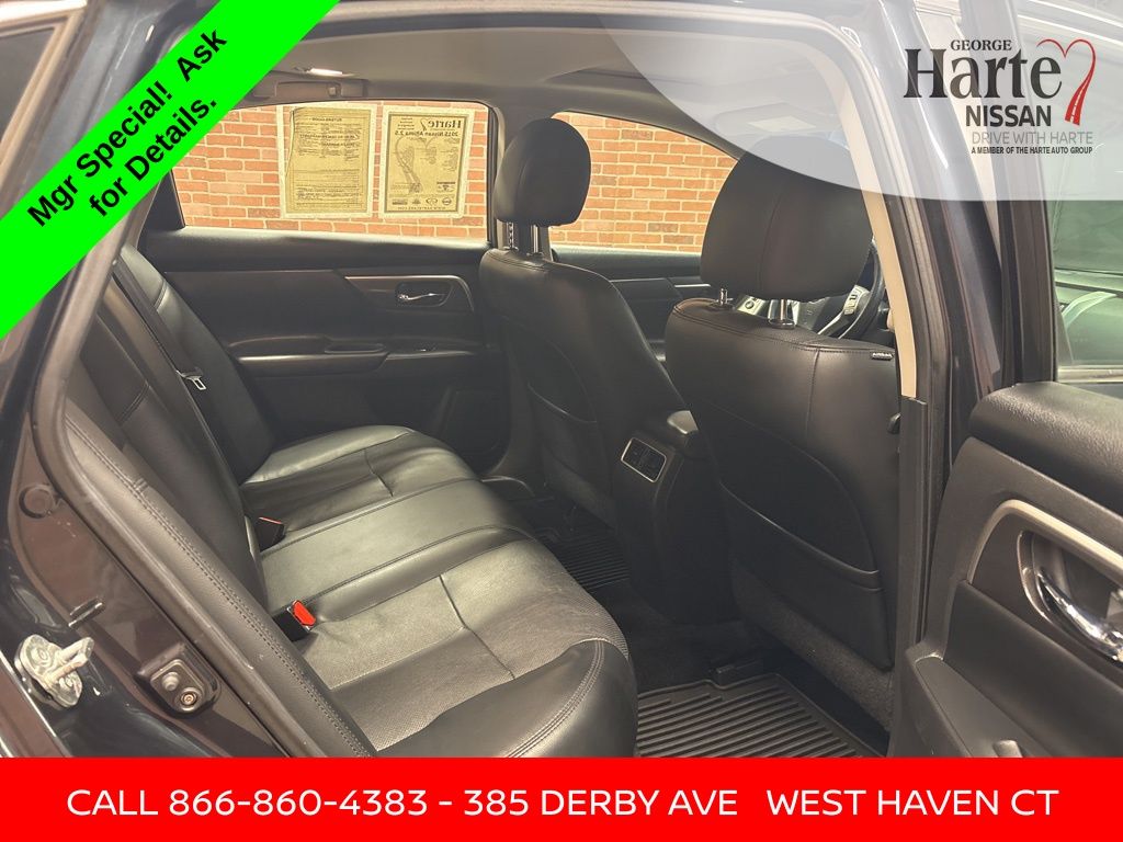 2015 Nissan Altima 2.5 SL Image 18 of 56