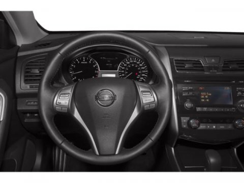 Vehicle image 17 of 21