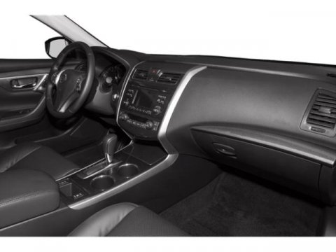 Vehicle image 16 of 21