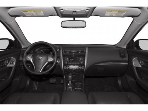 Vehicle image 15 of 21