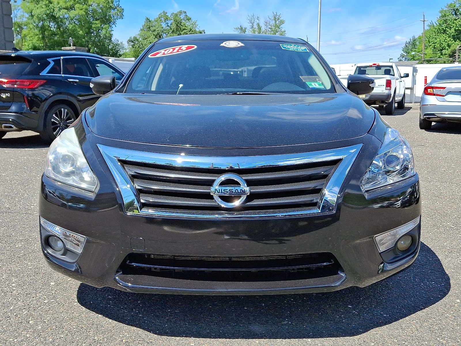2015 Nissan Altima 2.5 SL Image 2 of 32