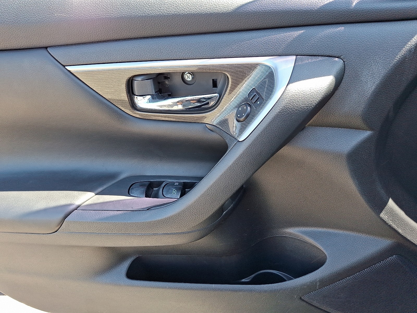 2015 Nissan Altima 2.5 SL Image 13 of 32