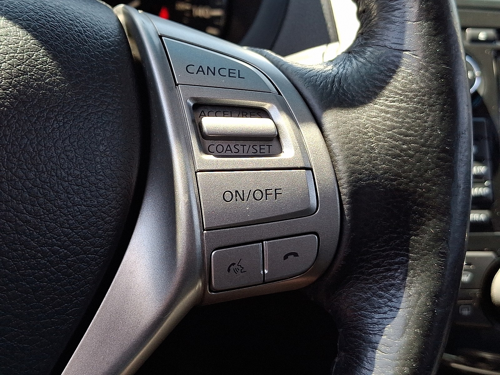 2015 Nissan Altima 2.5 SL Image 24 of 32