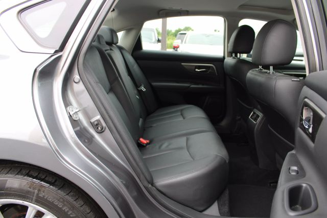 2015 Nissan Altima 2.5 SL Image 30 of 41