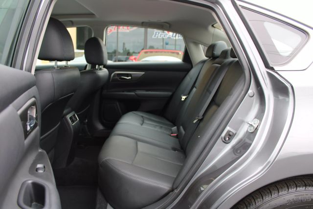 2015 Nissan Altima 2.5 SL Image 28 of 41