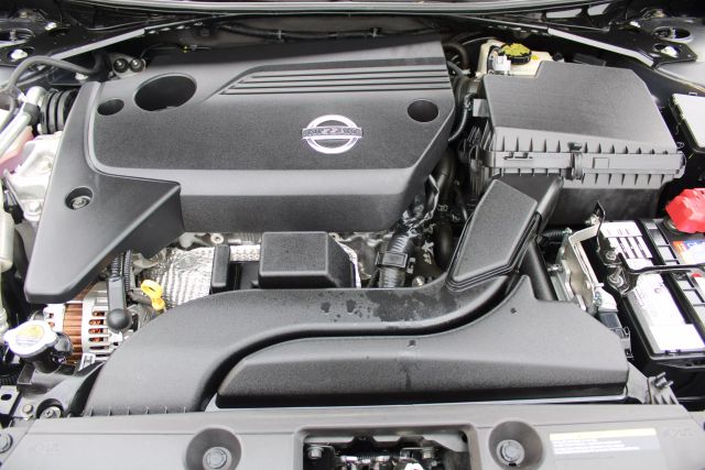 2015 Nissan Altima 2.5 SL Image 38 of 41