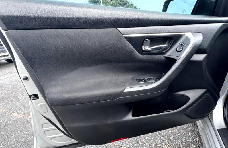 2015 Nissan Altima 2.5 S Image 17 of 19