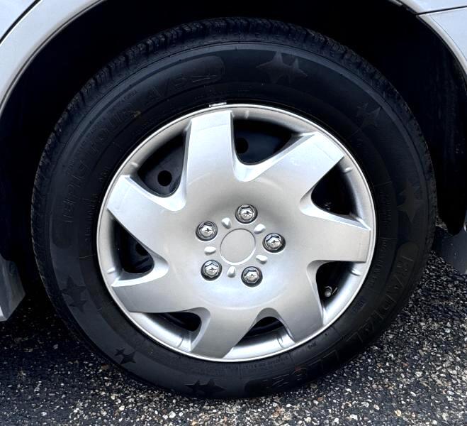 2015 Nissan Altima 2.5 S Image 8 of 19