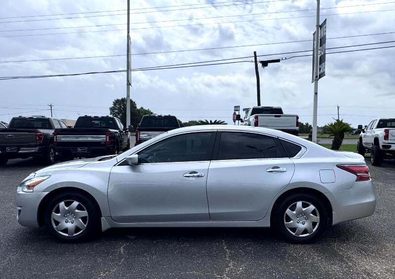 2015 Nissan Altima 2.5 S Image 7 of 19