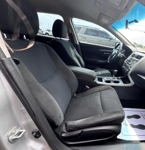 2015 Nissan Altima 2.5 S Image 10 of 19