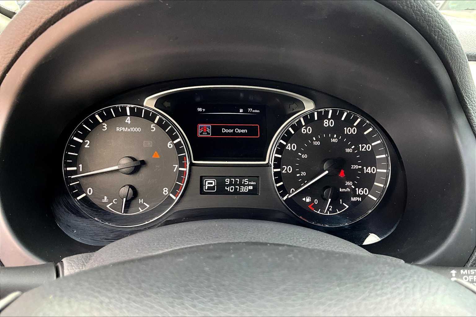 2015 Nissan Altima 2.5 SV Image 18 of 34