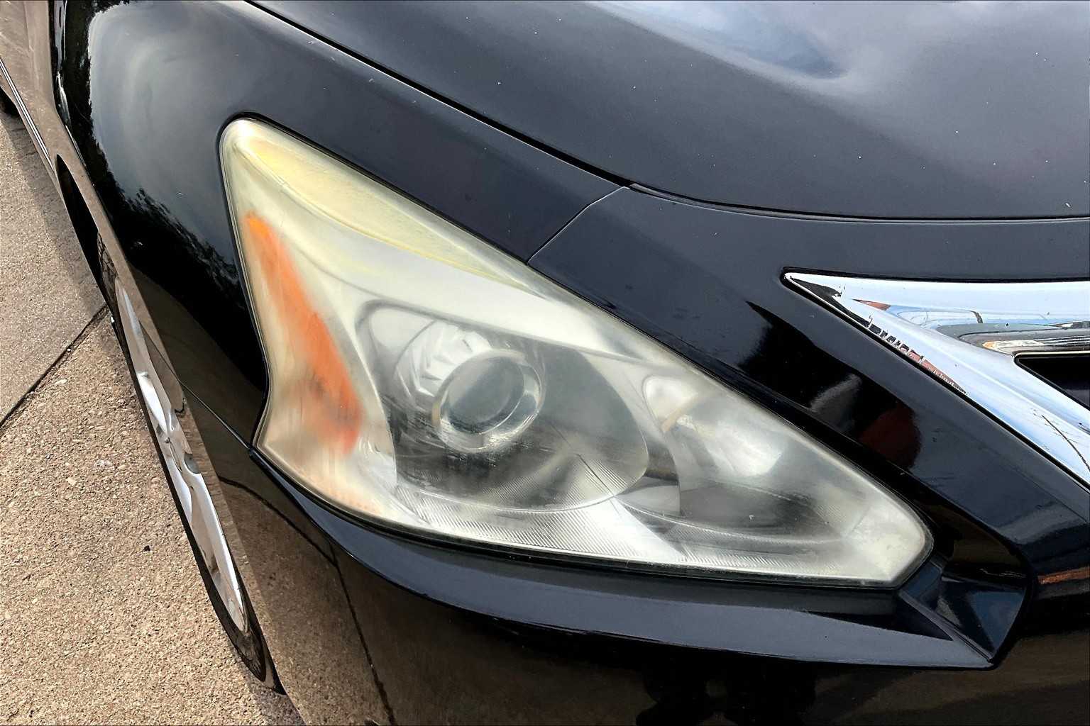 2015 Nissan Altima 2.5 SV Image 30 of 34
