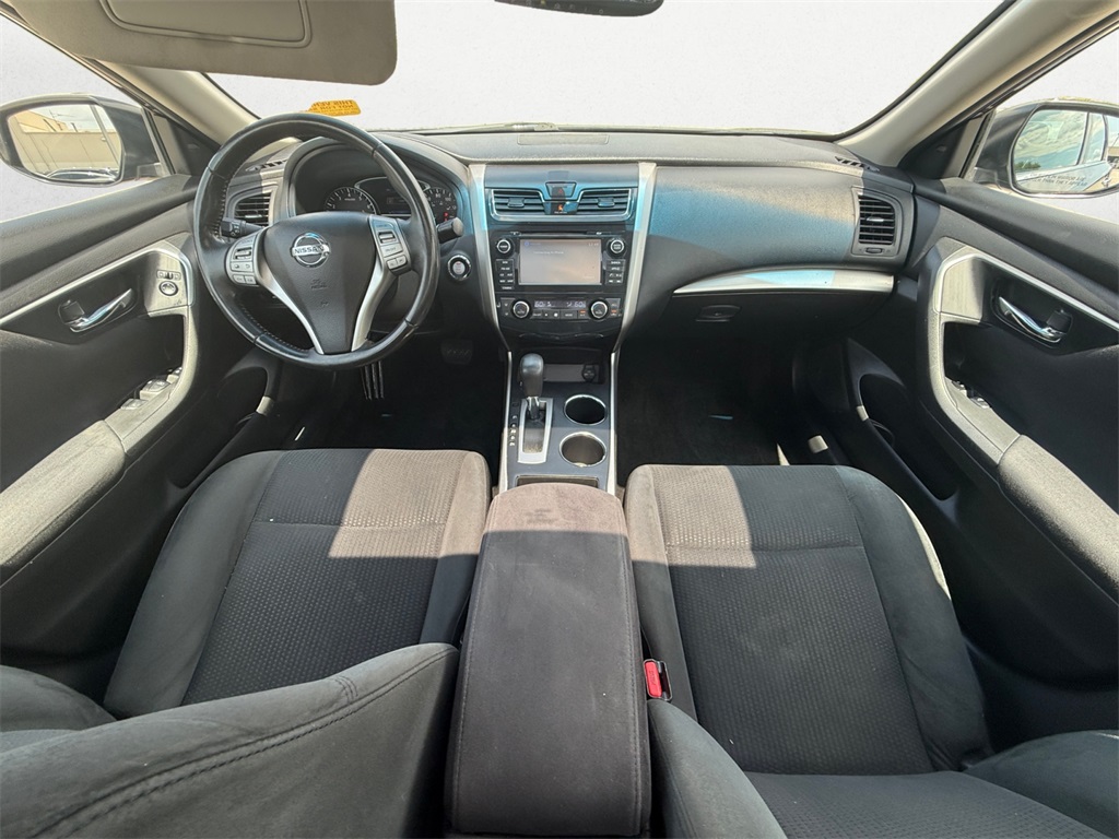 2015 Nissan Altima 2.5 SV Image 13 of 22