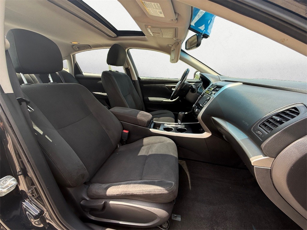 2015 Nissan Altima 2.5 SV Image 11 of 22
