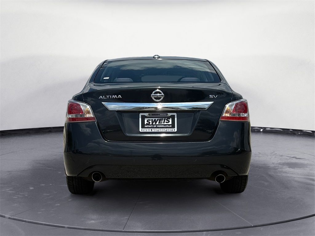 2015 Nissan Altima 2.5 SV Image 6 of 22
