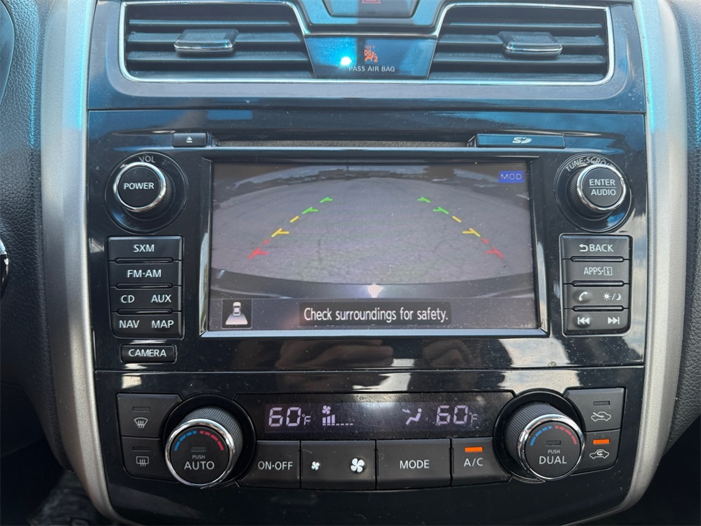 2015 Nissan Altima 2.5 SV Image 17 of 22