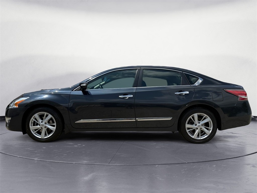 2015 Nissan Altima 2.5 SV Image 8 of 22
