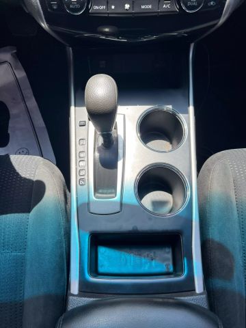 Vehicle image 26 of 33