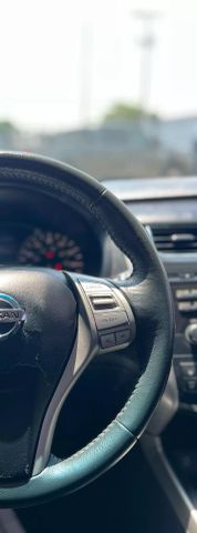 Vehicle image 23 of 33