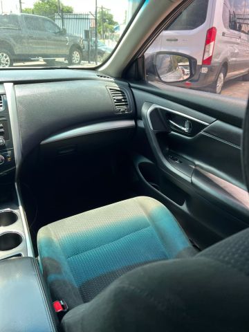 Vehicle image 15 of 33