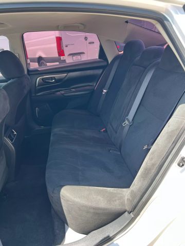 Vehicle image 16 of 33