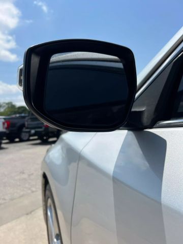 Vehicle image 13 of 33