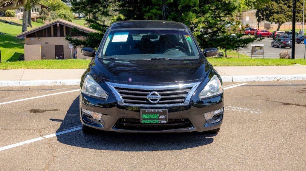 2015 Nissan Altima 2.5 S Image 2 of 30