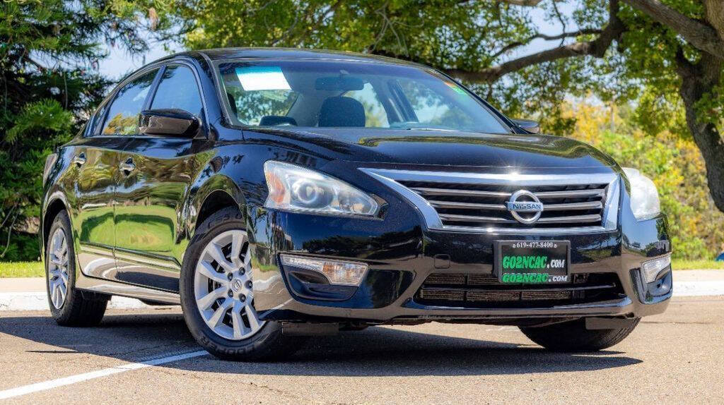 2015 Nissan Altima 2.5 S Image 6 of 30