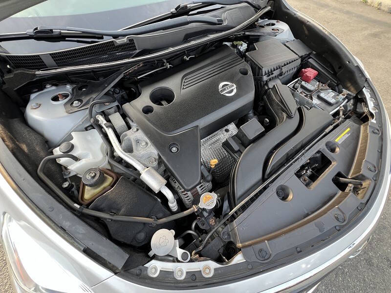 2015 Nissan Altima 2.5 SL Image 10 of 27